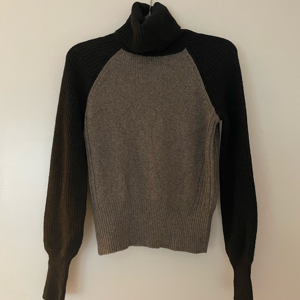 TORY BURCH Black/Grey Colorblock Turtleneck Sweater - Size Small